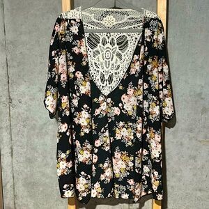 Boho floral crocheted blouse